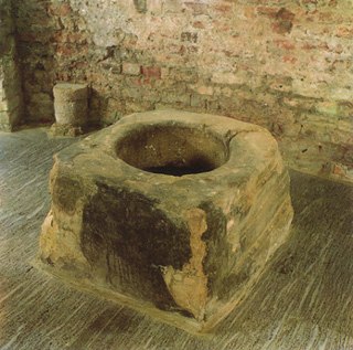 Pozzo sacro nella cripta di S. Vincenzo in Prato