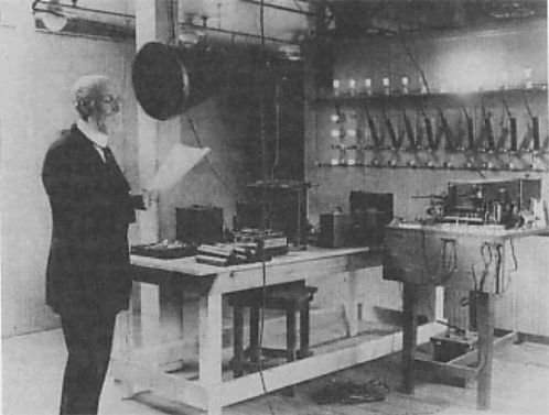 Una delle prime conferenze alla radio (USA 1922)