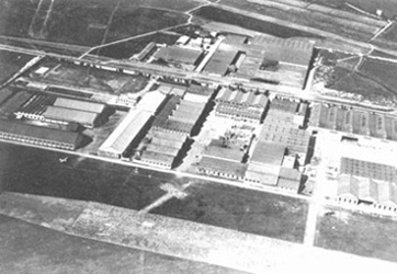 Fotografia aerea degli stabilimenti Caproni e dellAeroporto di Taliedo (verso fine anni 30)