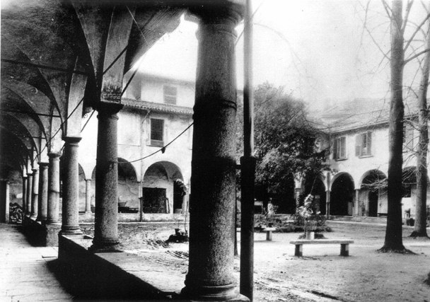 Il chiostro del monastero di Sant'Antonino (1900-20)