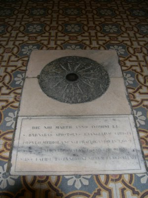 La pietra sul pavimento di S.Maria del Paradiso