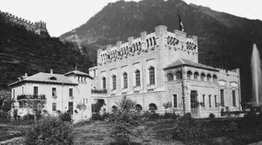 La centrale AEM del Roasco, a Grosio; edificio progettato da Piero Portaluppi (1922)