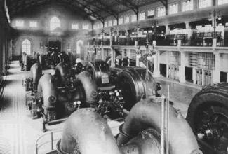 La sala macchine della C.le idroelettrica della Edison di Robbiate, ora intitolata all’ing Esterle(1914)
