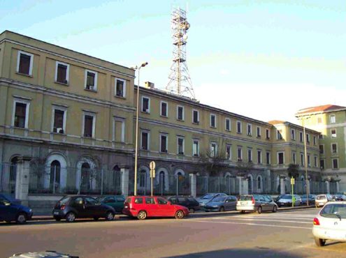 Quel che resta della seconda stazione di Porta Nuova (ex Dogana), in via Melchiorre Gioia, ora caserma della Guardia di Finanza