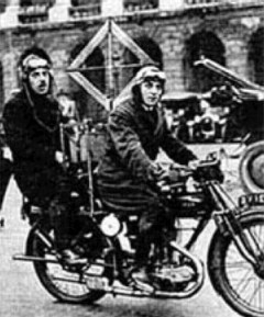 Sperimentazione di trasmittente motorizzata per
cronache in diretta (1928)