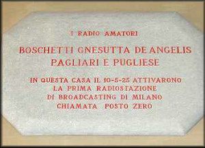 Lapide che indica il POSTO ZERO di Gnesutta e compagni, che si trovava in un appartamento di via Santo Spirito 14