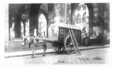 Il carretto per la raccolta dei rifiuti (1905)