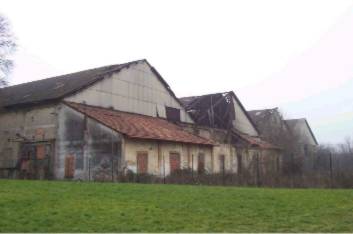 Resti di capannoni dellarea di Taliedo, in via Salomone