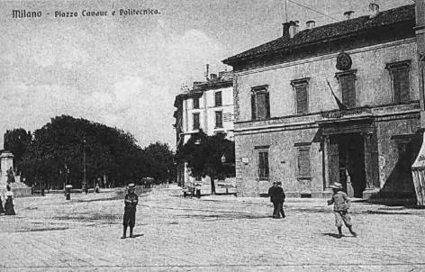 La vecchia sede del Politecnico in piazza Cavour