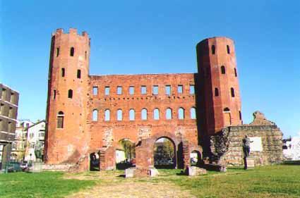 Porta Palatina a Torino di et augustea